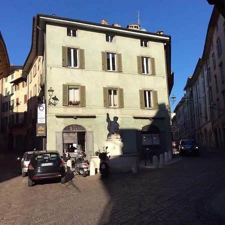 Accademia Deluxe Lägenhet *