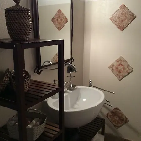 Accademia Deluxe