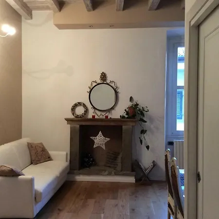 Accademia Deluxe *