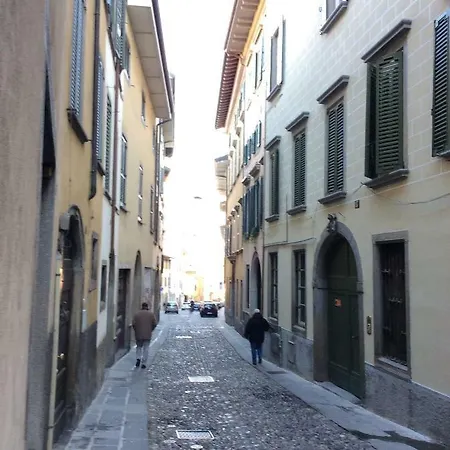 Accademia Deluxe Appartamento *